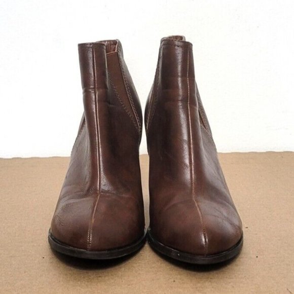 Bamboo Brown Vegan Leather Ankle Booties Womens Size 9 Chunky Heel Shoe - Picture 2 of 11